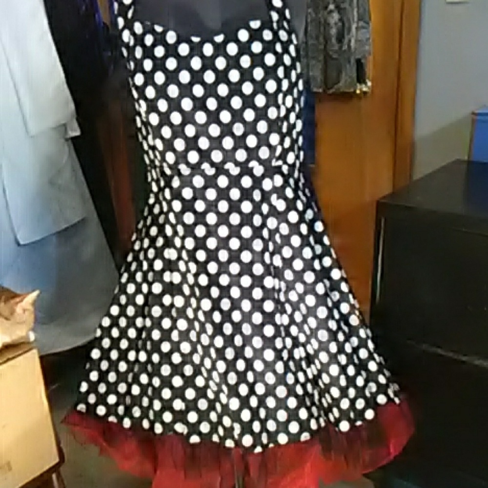 Cute little skater sundress - Picture 1 of 4